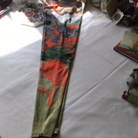 Onzie tree sky legging 28” inseam  Rare - Picture 4 of 11